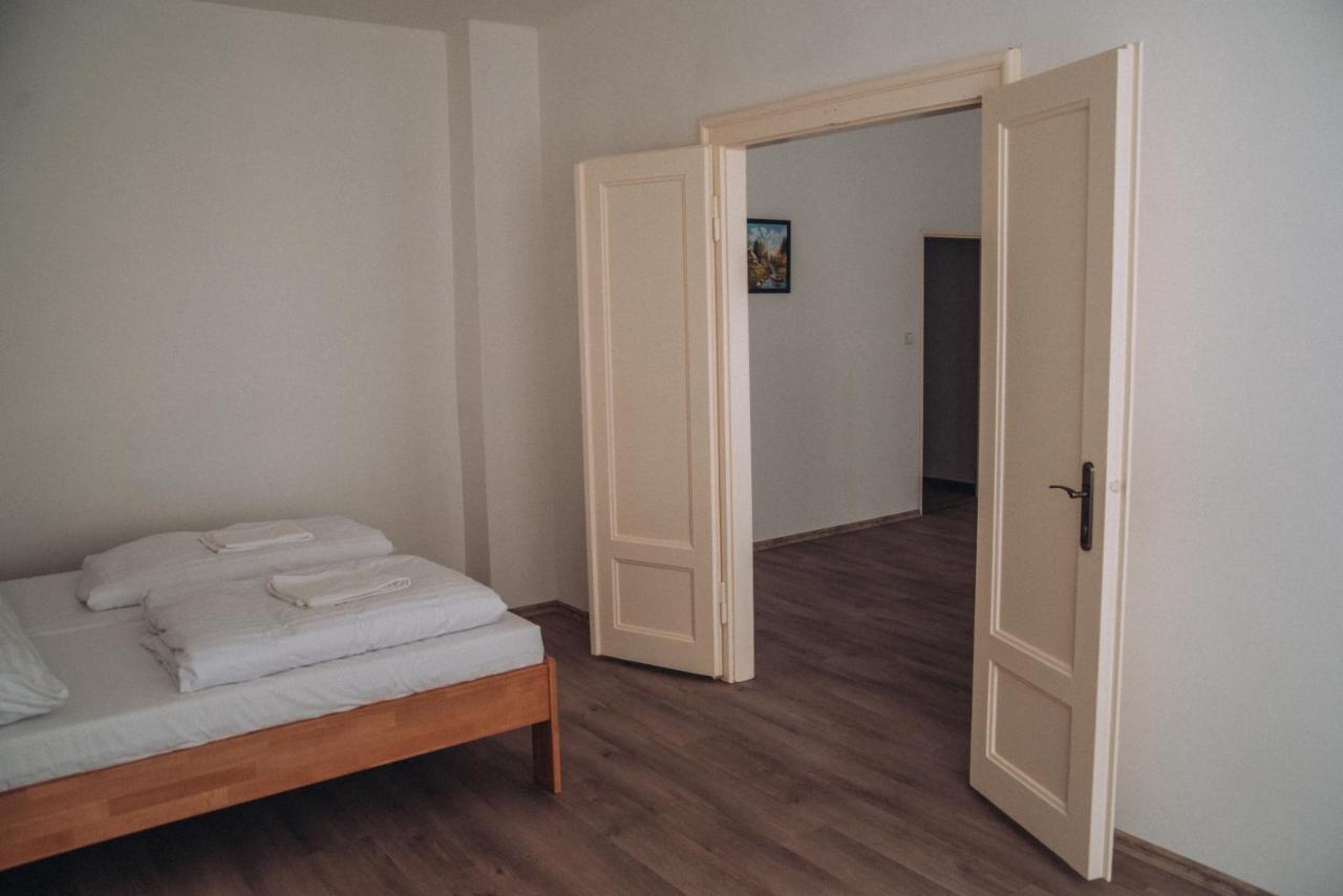 Grand Apartments In The Centre Of تبليتسه المظهر الخارجي الصورة