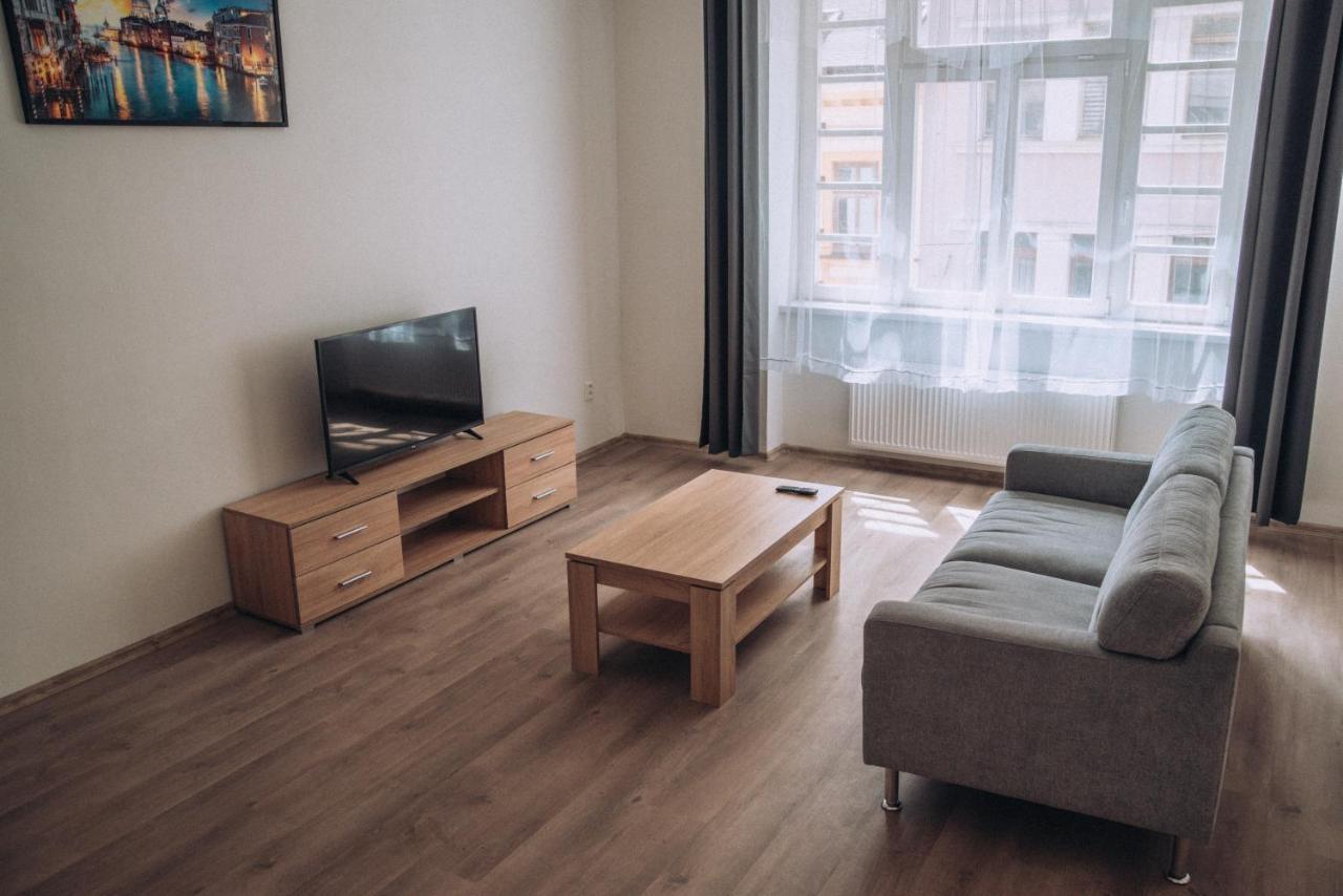 Grand Apartments In The Centre Of تبليتسه المظهر الخارجي الصورة