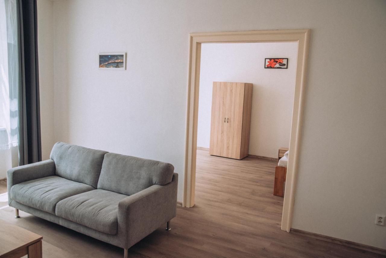 Grand Apartments In The Centre Of تبليتسه المظهر الخارجي الصورة