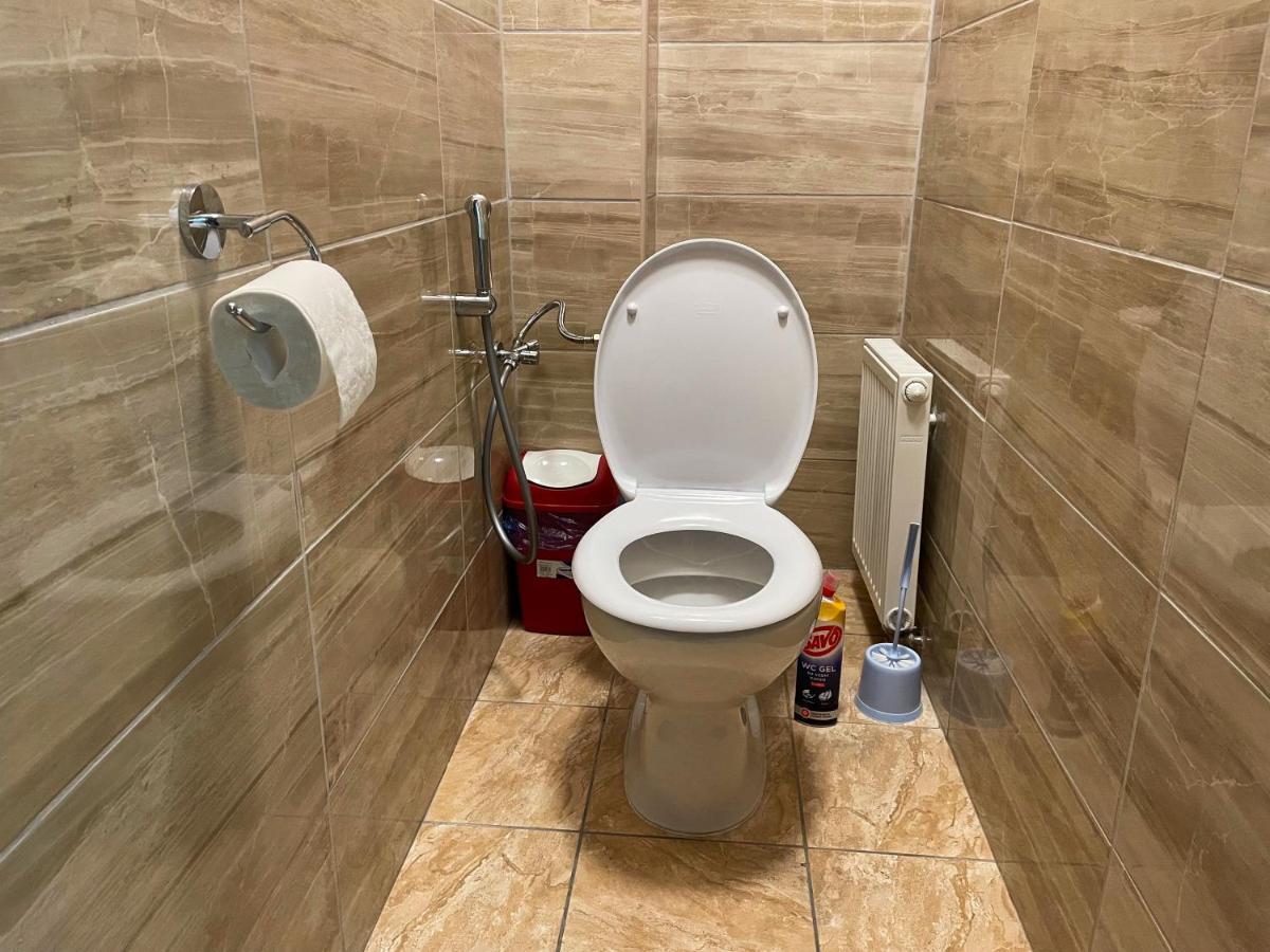 Grand Apartments In The Centre Of تبليتسه المظهر الخارجي الصورة
