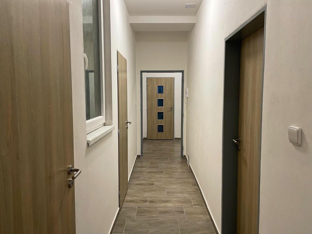 Grand Apartments In The Centre Of تبليتسه المظهر الخارجي الصورة