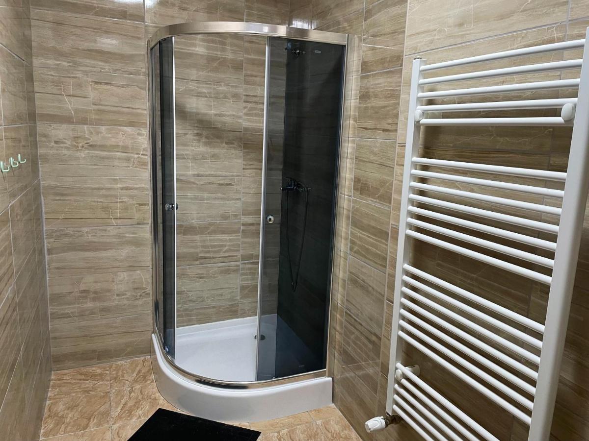 Grand Apartments In The Centre Of تبليتسه المظهر الخارجي الصورة
